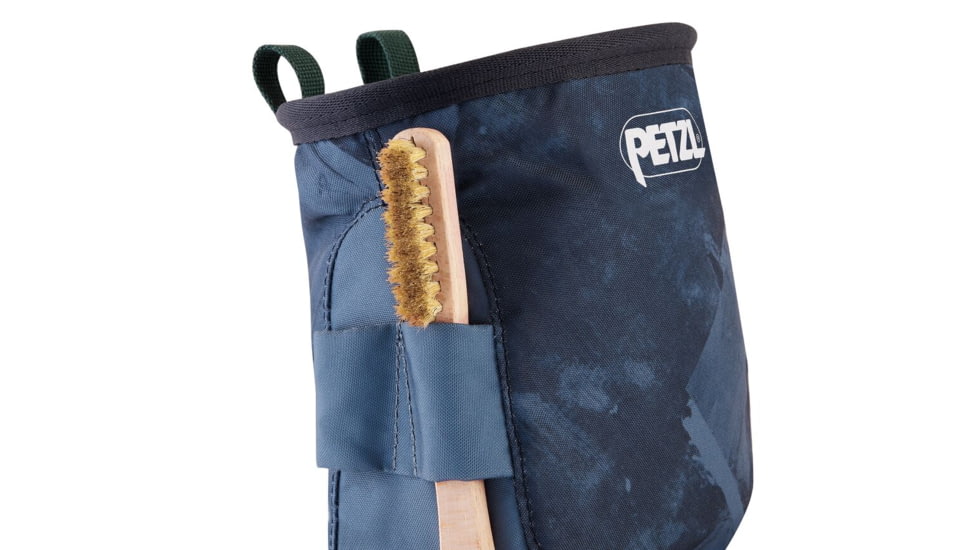 Petzl Saka Ergonomic Chalk Bag With Belt, Chalk Stripes, S039BB02
