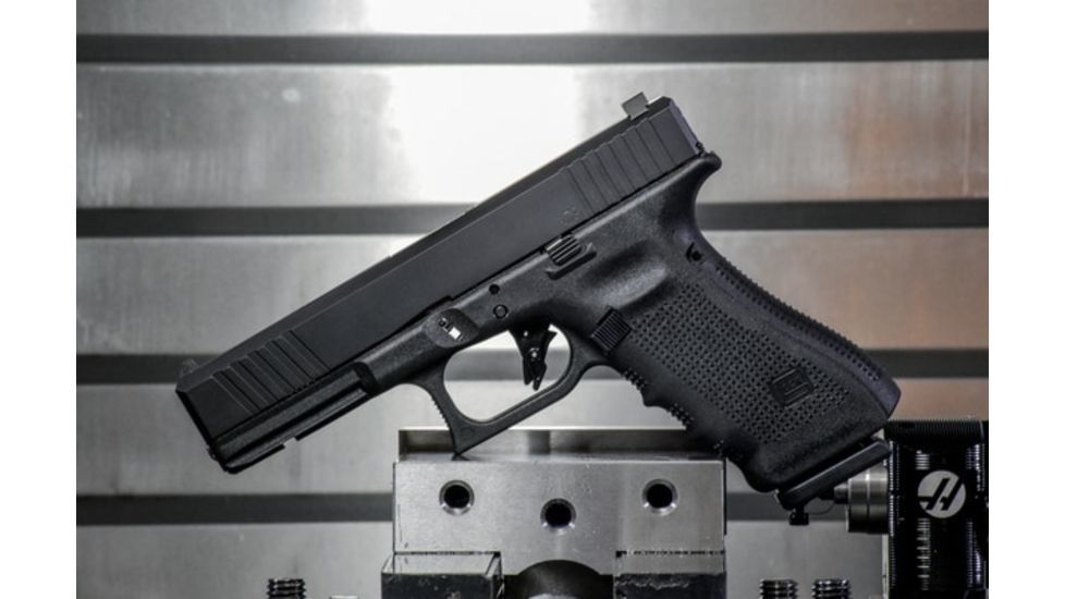Primary Machine Glock 17 Gen 3 Slide w/ UCC Basic Cut, Black Nitride, SLD-G17-3G-UCCBASIC-BLNI