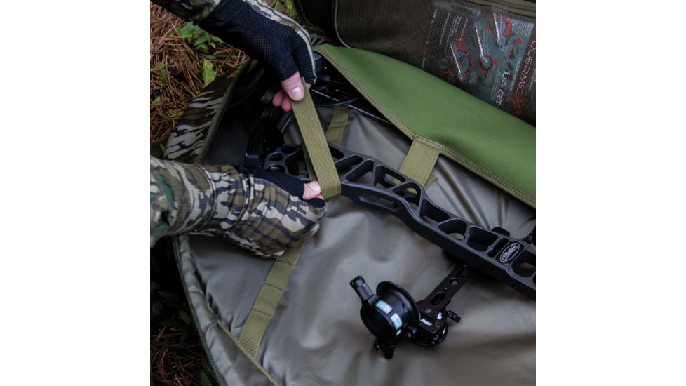 Primos Hunting Soft Bow Case, Mossy Oak Bottomland, Hang Tag, 65634