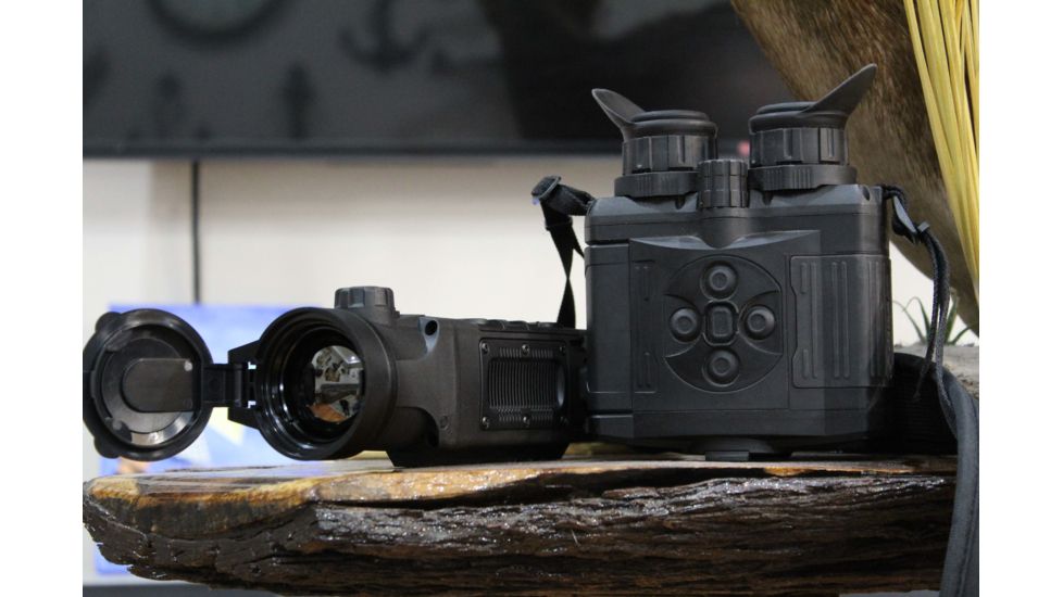 Pulsar Accolade XQ38 Thermal Binoculars, Black, PL77411
