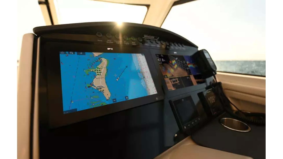 Raymarine AXIOM+ 9 RV Chartplotter, Multifunction 9in Display w/ RealVision 3D and 600W Sonar, E70637