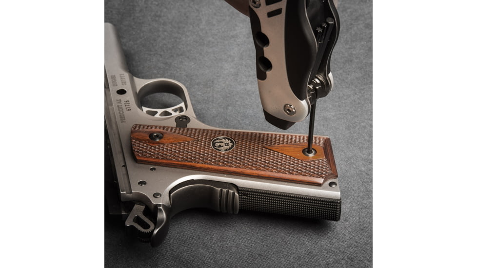 Real Avid The Gun Tool Shooters Multi-Tool, Clam Pack AVGTCL211