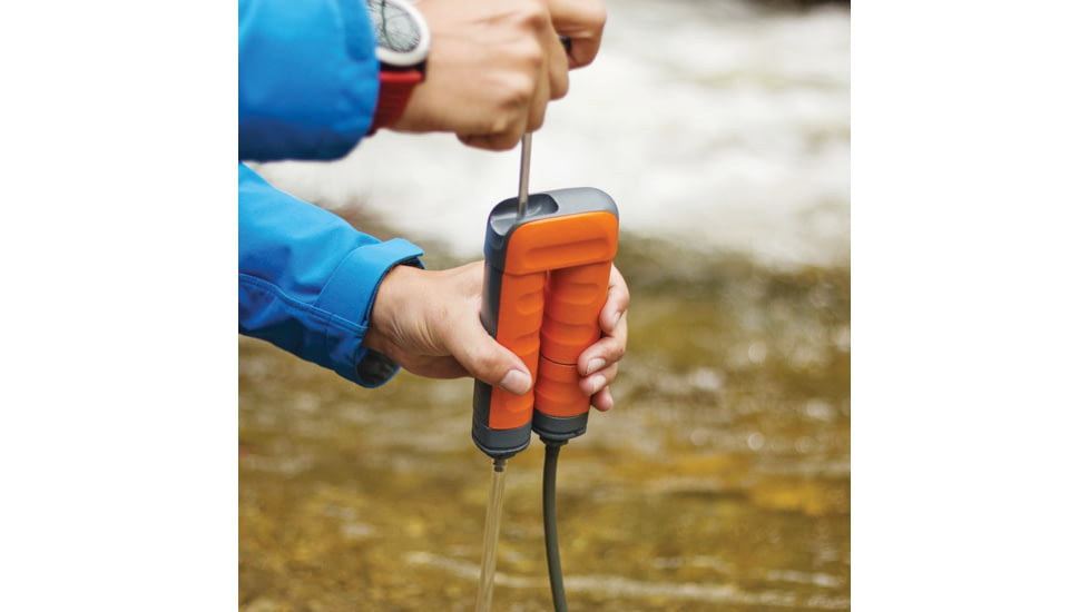 Renovo Water 09 MUV Backcountry Pump Package with Hanging Tab, Pack 13.5 Oz, Filters 99.999% Of Bacteria, REN-M-09