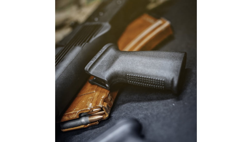 Reptilia CQG Pistol Grip