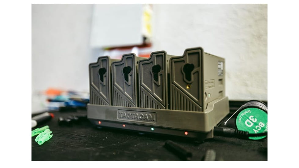 Reveal by Tactacam Lithium Multi-Charger, Black, RV-CHARGER1