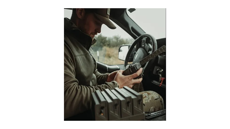 Reveal by Tactacam Lithium Multi-Charger, Black, RV-CHARGER1