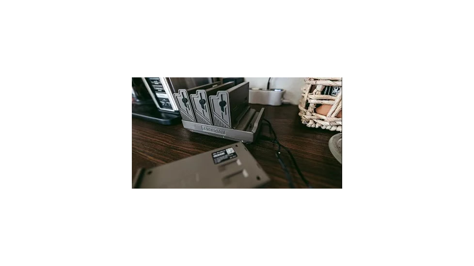 Reveal by Tactacam Lithium Multi-Charger, Black, RV-CHARGER1