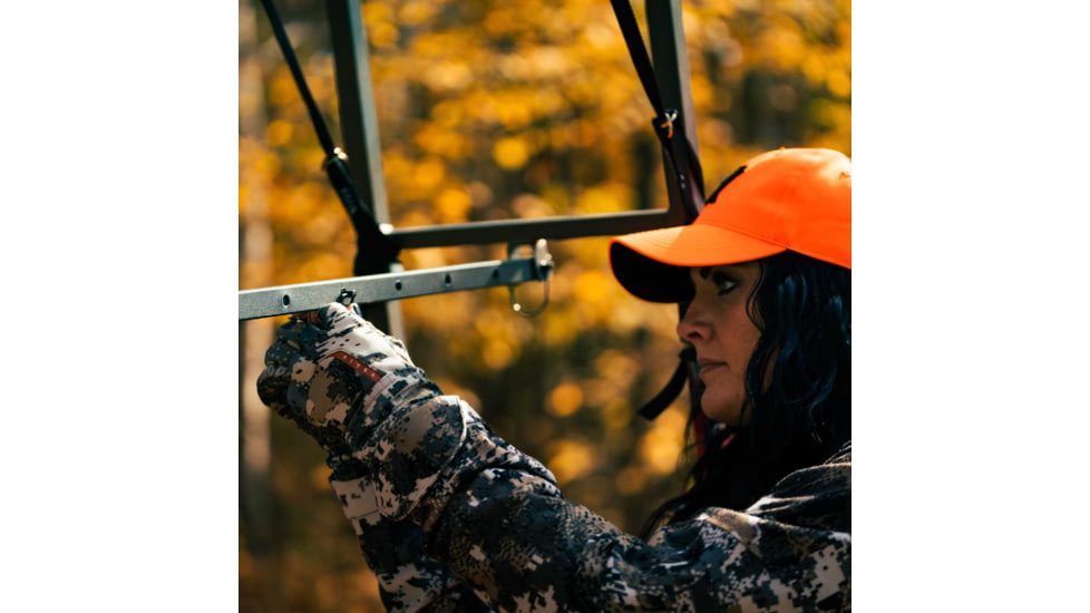 Rivers Edge Treestands Deluxe Ladder Stand, Black RE647