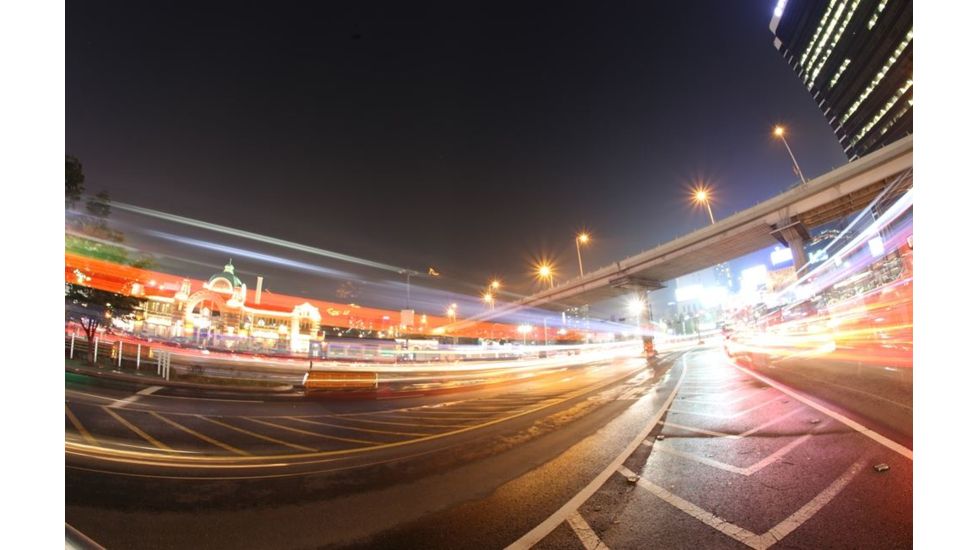 Rokinon 12mm T3.1 Full Frame Cine DS Fisheye Camera Lens for Canon EF, Black DS12M-C