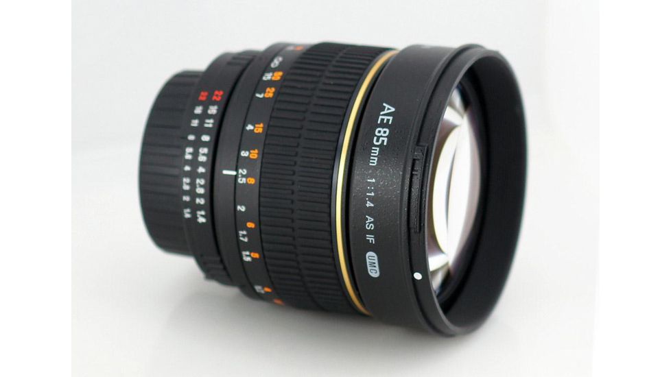 Rokinon 85mm F1.4 Aspherical Camera Lens for Nikon AE with Automatic Chip, Black 85MAF-N