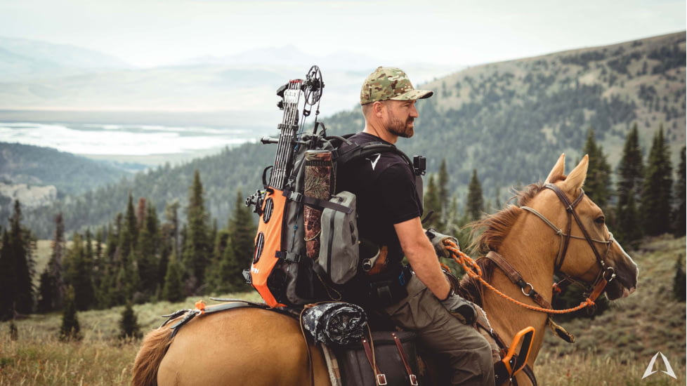 Rokman Waterproof Pinnacle 2500 Pack w/Core-Flex Harness, Black, 90005