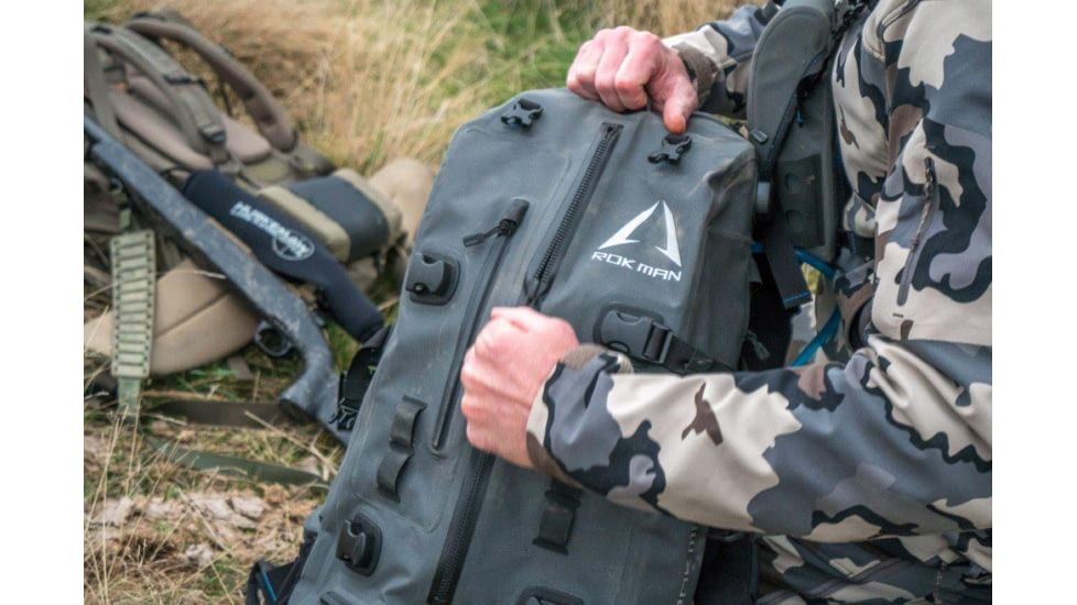 Rokman Waterproof Pinnacle 2500 Pack w/Core-Flex Harness, Black, 90005