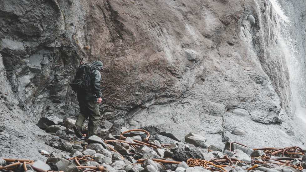 Rokman Waterproof Pinnacle 2500 Pack w/Core-Flex Harness, Black, 90005