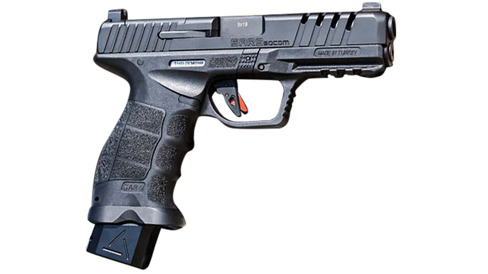 SAR USA SAR9 C Pistol, 9mm Luger, 4.7 in barrel, 15 Round Magazine, SAR9CSOCOMBL-FRRMPG
