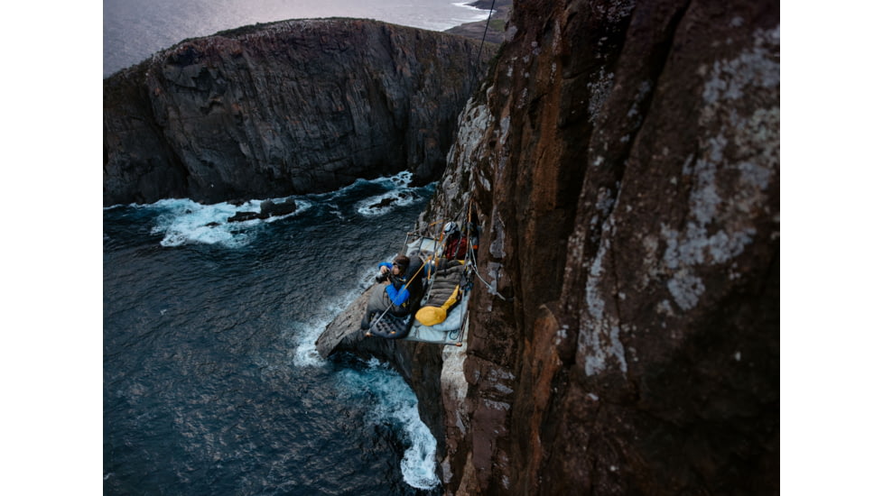 Sea to Summit Spark Pro Down 15F/-9C Sleeping Bag, Regular, Beluga Black, Regular, S2161