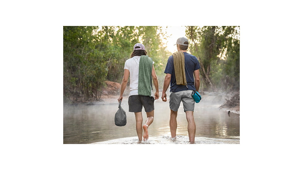 Sea to Summit Tek Towel, 24 x 48, Sage Green, Large, A2517-45