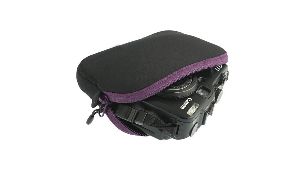 Sea to Summit Travelling Light Padded Pouch, M, Berry, 436-62