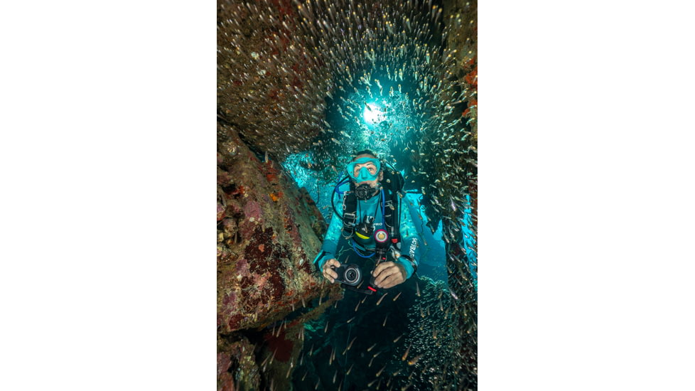 SeaLife Micro 3.0 Pro 3000 Digital Camera Set, Black/Gray/Silver, SL552