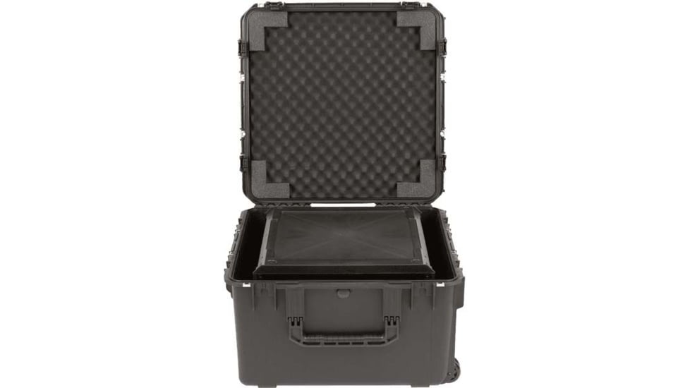 SKB Cases Seres Case Wth Removeable 6U Injecton Molded 20in Rack Cage, Tsa Lockng Latches, Wheels, 3I-2424M146U
