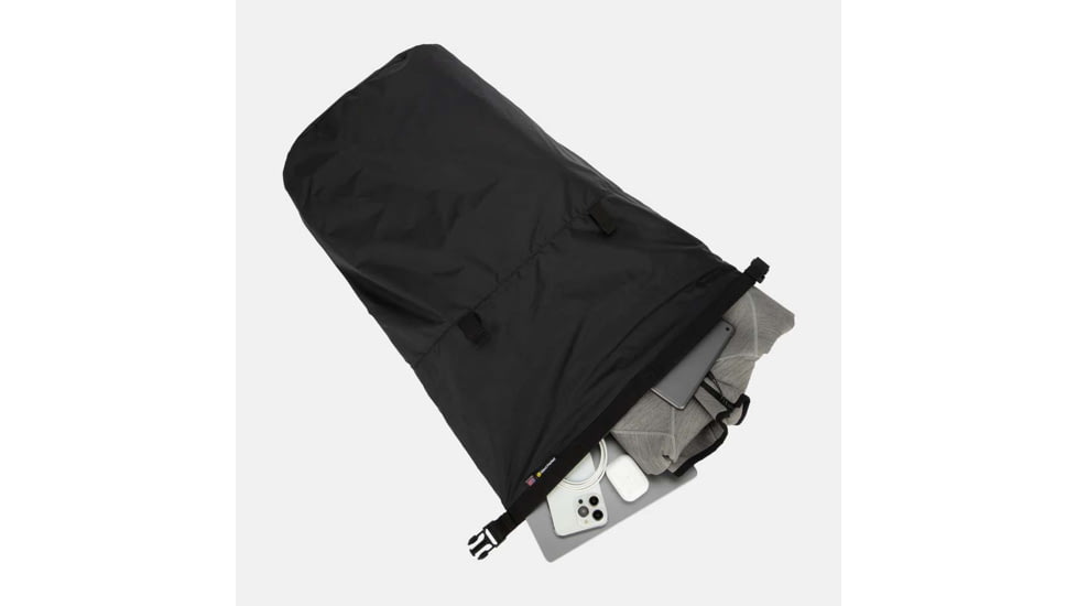 SLNT Submersible Cylinder Faraday Backpack, USA Berry Compliant, Black, 40L, DFT-40L-BER-B