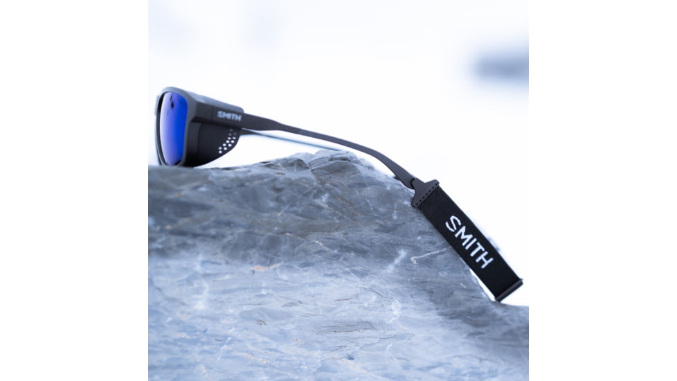 Smith Embark Sunglasses, Matte Black Frame, ChromaPop Glacier Photochromic Copper Blue Mirror Lens, 20461700358PS