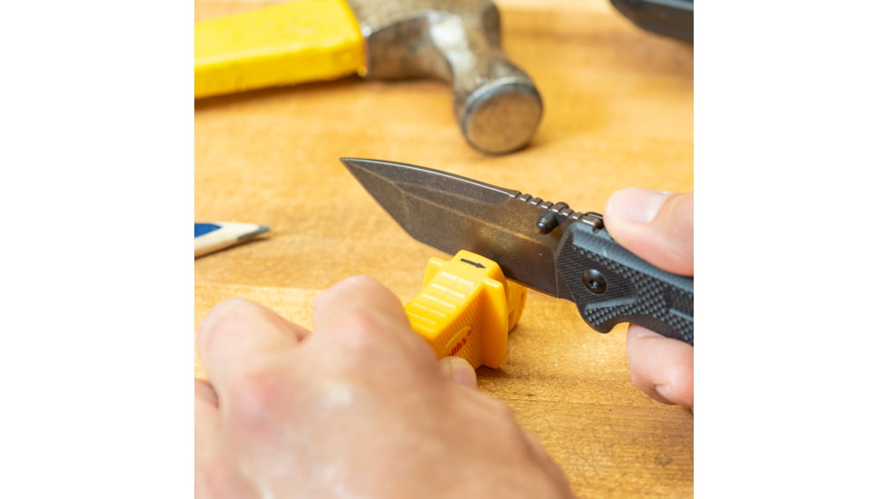 Smiths Edgework-Site Utility Knife Sharpener, Yellow, SP-51219