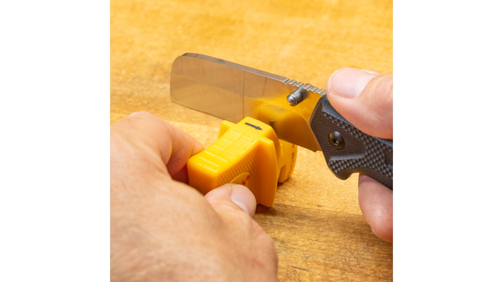 Smiths Edgework-Site Utility Knife Sharpener, Yellow, SP-51219