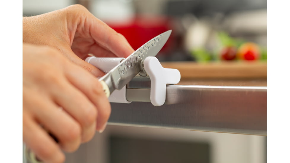 Smiths Slide Sharp Edge Grip 4-Slot Sharpener, White, SP-51124