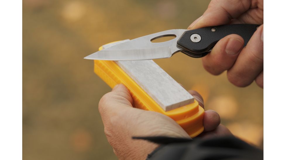 Smiths 4in. Natural Arkansas Sharpening Stone w/ Cover SP-50556