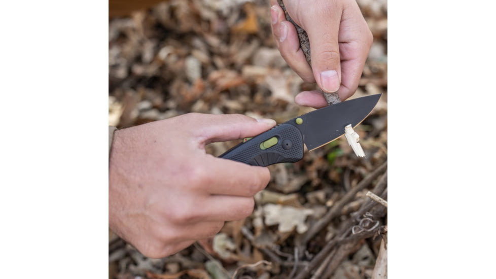 SOG Specialty Knives &amp; Tools Aegis At - Black + Moss - 11-41-11-41