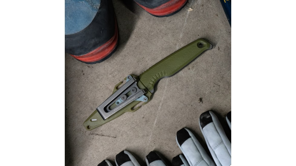 SOG Specialty Knives &amp; Tools Altair FX Fixed Blade Knives, 3.7in, Straight Edge, CRYO KRUPP 4116 Steel, Clip Point, Green, GRN / TPU Handle, Black, SOG-17-79-03-57