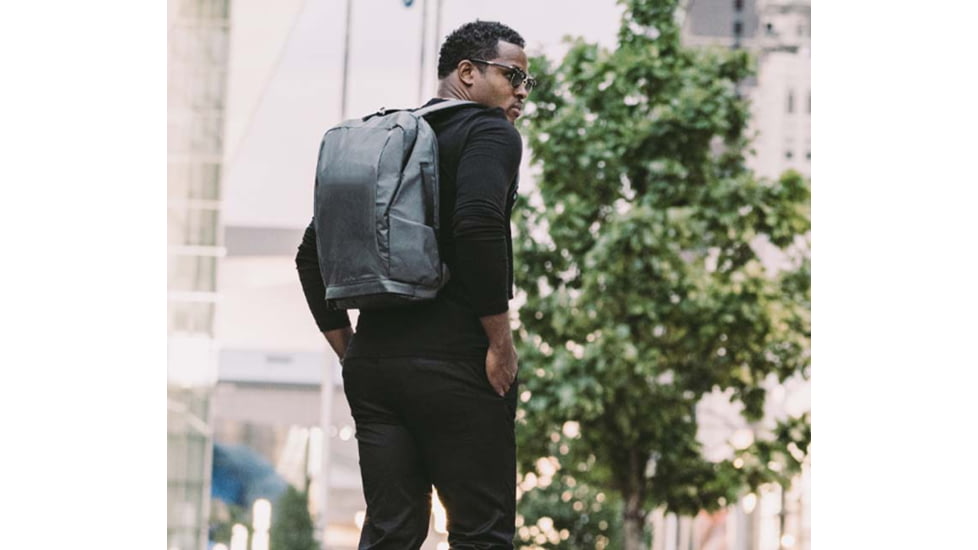 SOG Specialty Knives &amp; Tools Surrept/16 Cs Daypack - Charcoal - 89-71-01-31