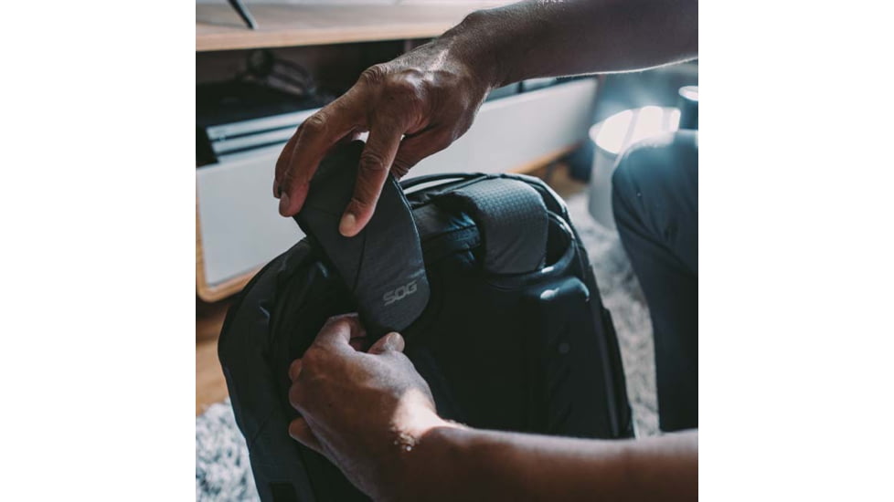 SOG Specialty Knives &amp; Tools Surrept/36 Cs Travel Pack - Charcoal - 89-71-05-31