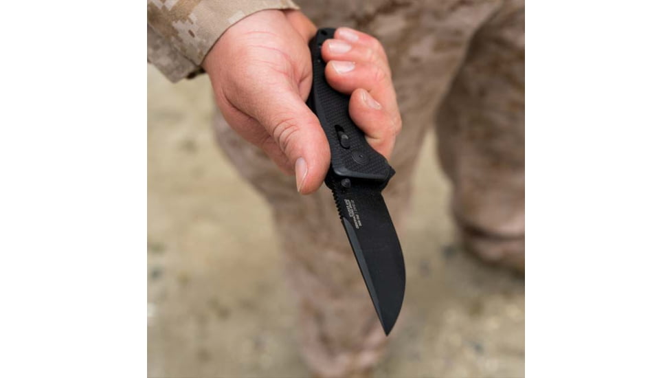 SOG Specialty Knives &amp; Tools -tac Xr Black Out - 12-38-01-41