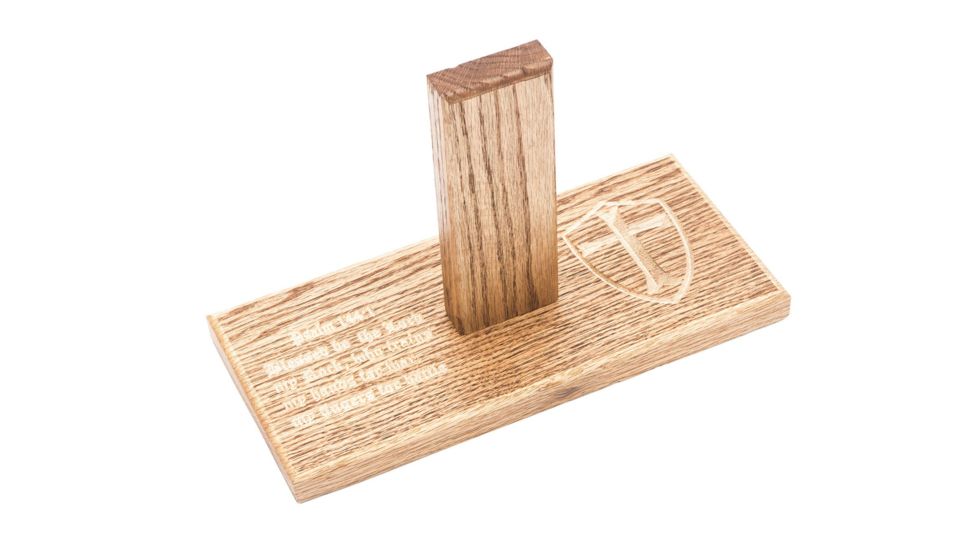 Spikes Tactical Crusader Engraved Wood Gun Stand SAT2002
