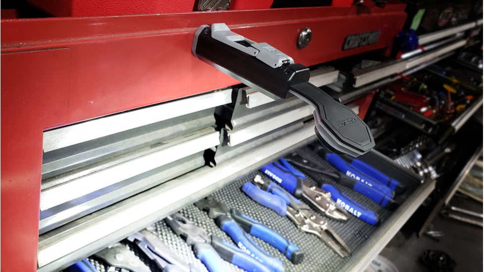 STKR Concepts FLEXIT 4.0 1x 18650 Lithium Rechargeable 1x CREE LED Pocket Light, 400 Lumens, Black/Grey, 00168