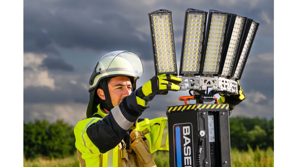 STRAVION Baselight 600mx 95000 Lumens LED Portable Light Tower