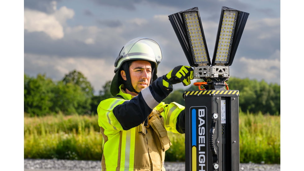 STRAVION Baselight 600mx 95000 Lumens LED Portable Light Tower