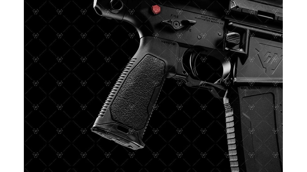 Strike Industries Flat Top AR15 Rubber Over-Mold Pistol Grip without Beavertail in 15 Degree, Black, SI-AR-NBPG-15