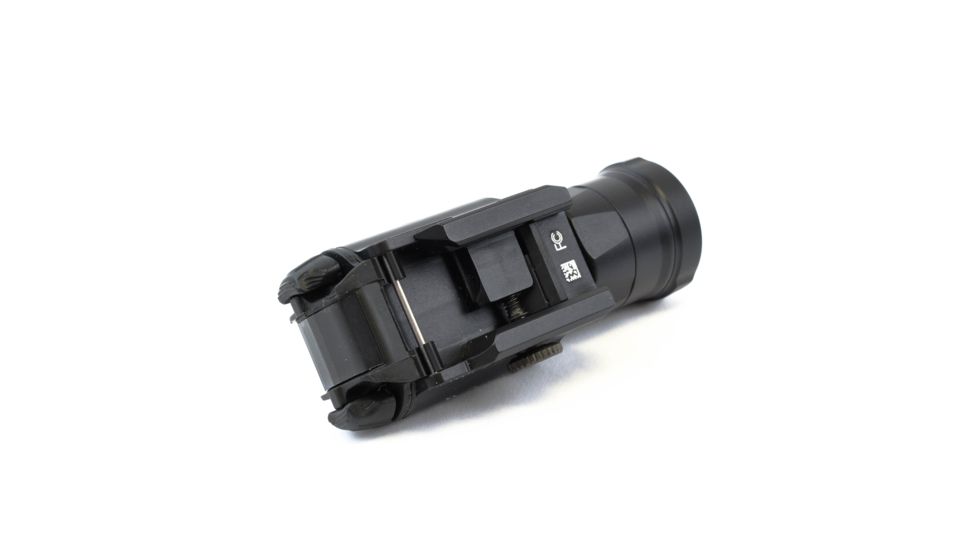 SureFire MasterFire X300 Ultra Weapon Light, 6V, Universal/Picatinny Thumb Screw Rail Mount, 600 Lumens, Z-Xbc Push/Toggle Switch, Black, X300UH-B