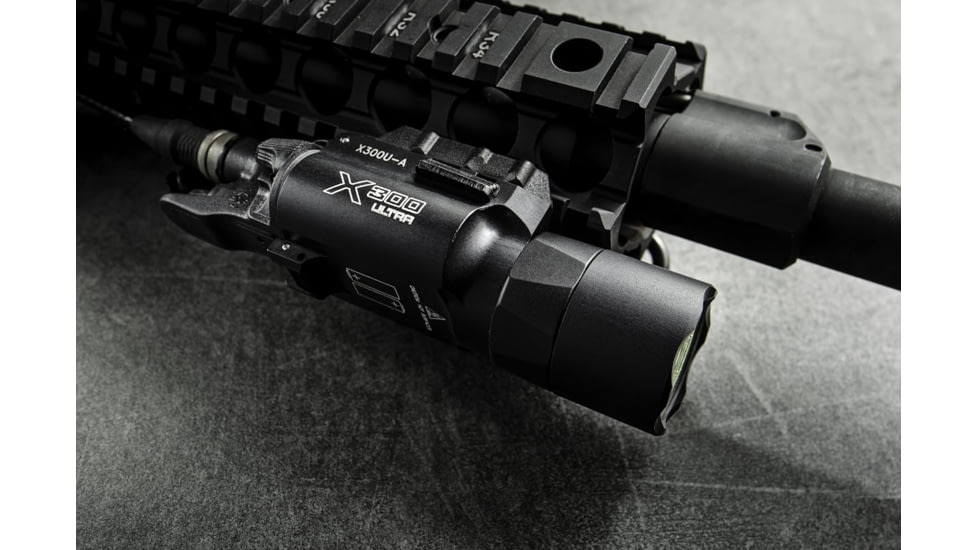 SureFire X300 Ultra LED WeaponLight, 600 Lumens, 1.25 hours Battery Life, for Hand/Long Gun, Black, Stainless, X300U-B-600