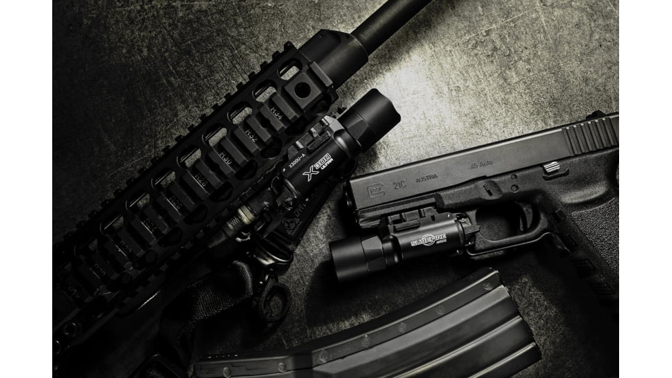 SureFire X300 Ultra LED WeaponLight, 600 Lumens, 1.25 hours Battery Life, for Hand/Long Gun, Black, Stainless, X300U-B-600