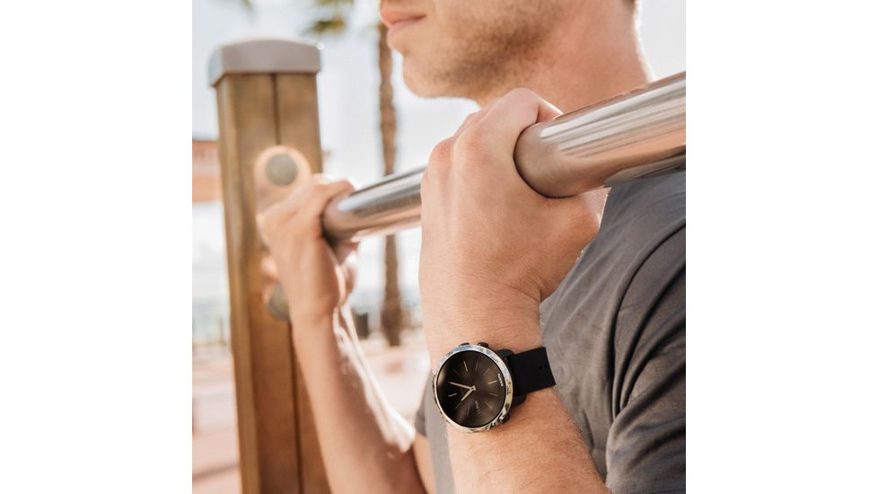 Suunto 3 Fitness - Robust and Smart Fitness Watch, Black SS050018000