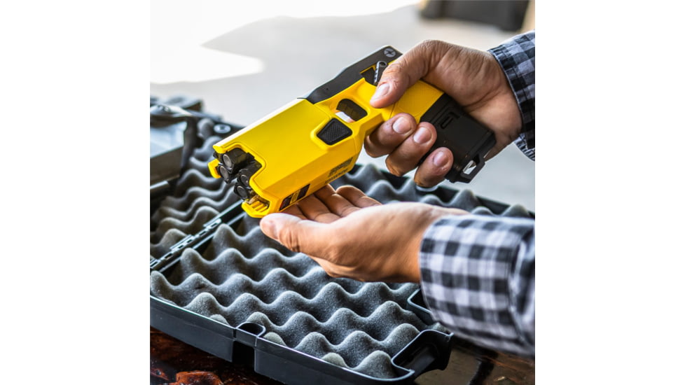 TASER 7CQ Energy Weapon Taser, Yellow/Black, 20285