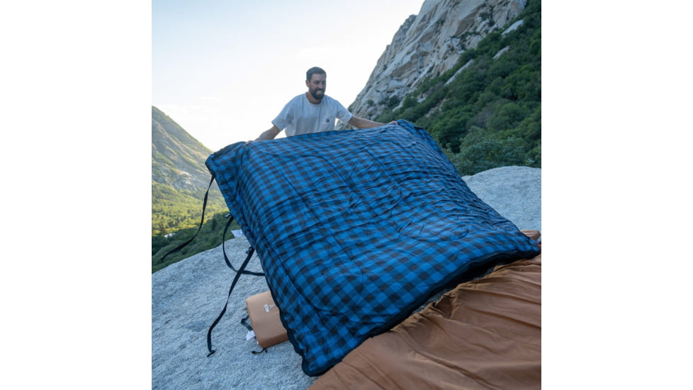 TETON Sports Bridger 0 F Canvas Sleeping Bag, Green/Plum, Long, 10033
