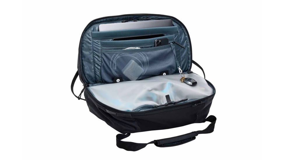 Thule Aion 35L Duffel, Black, 3204725
