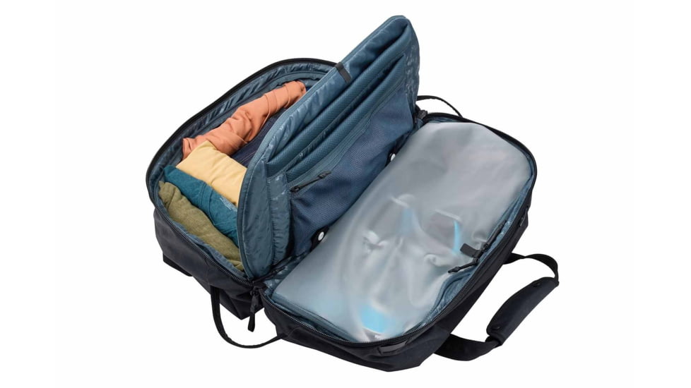 Thule Aion 35L Duffel, Black, 3204725