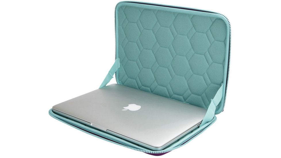 Thule Gauntlet 3.0 13in MacBook Pro Retina Sleeve, Potion/Aruba, 3203249