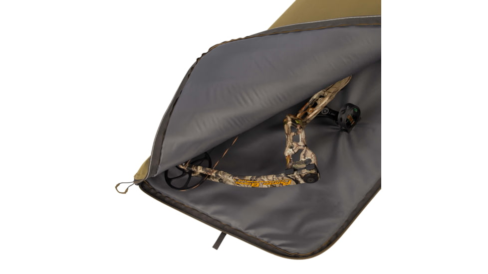 Titan 37in Lockable Sumac Compound Bow Case, Realtree Edge Camo, 6087