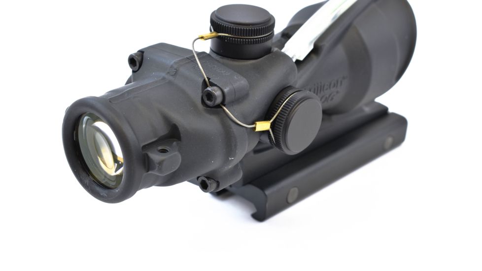 Trijicon ACOG 4x32 Rifle Scope, Black w/TA51 Flattop Mount &amp; Illuminated Green Chevron BAC Reticle